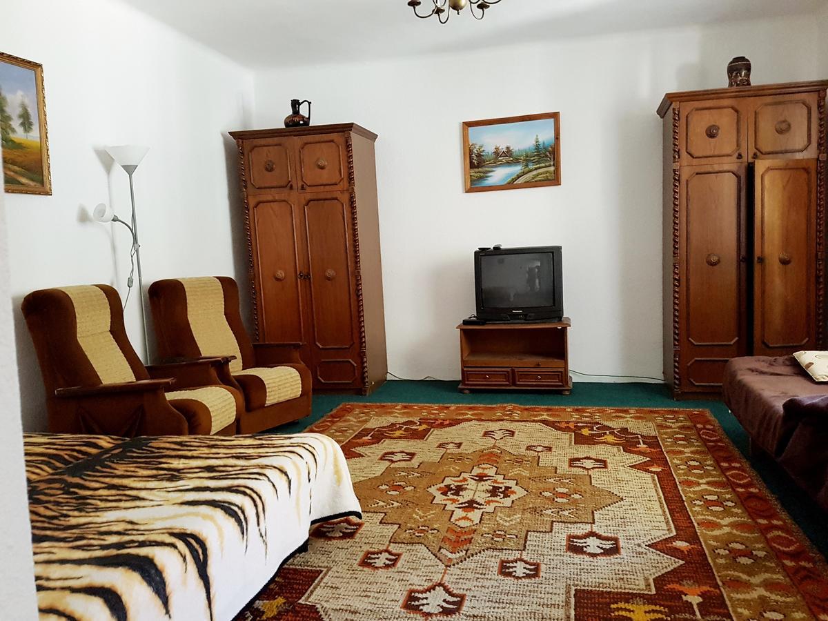 Kuti Vendeghaz Hotell Bakonykuti Eksteriør bilde
