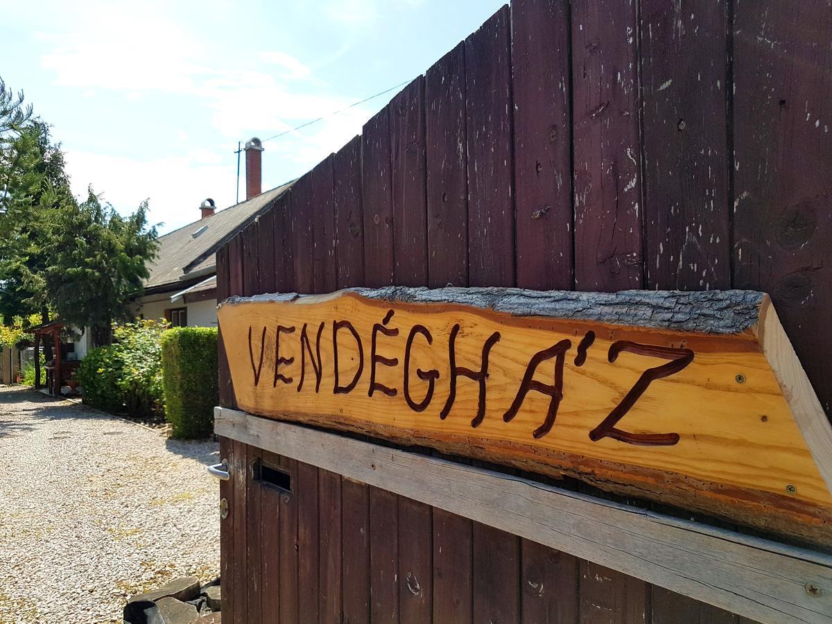 Kuti Vendeghaz Hotell Bakonykuti Eksteriør bilde